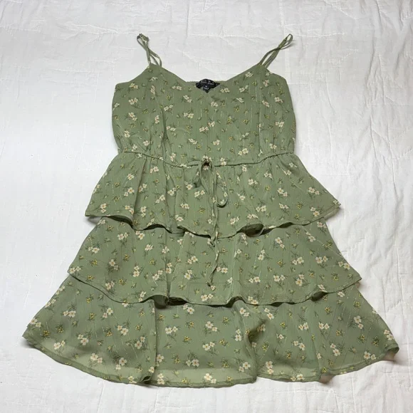 Cottagecore Sage Green Floral Tiered Ruffle Mini Babydoll Dress Coastal Cowgirl - Picture 1 of 13